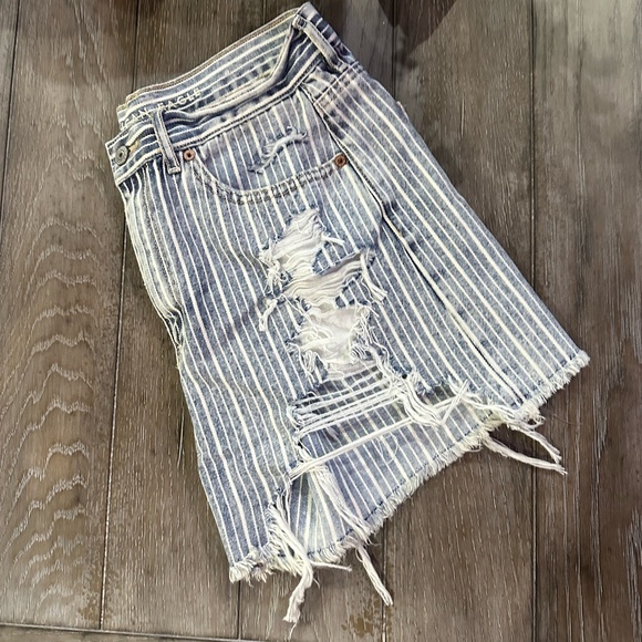 American Eagle Shorts - Picture 8 of 10